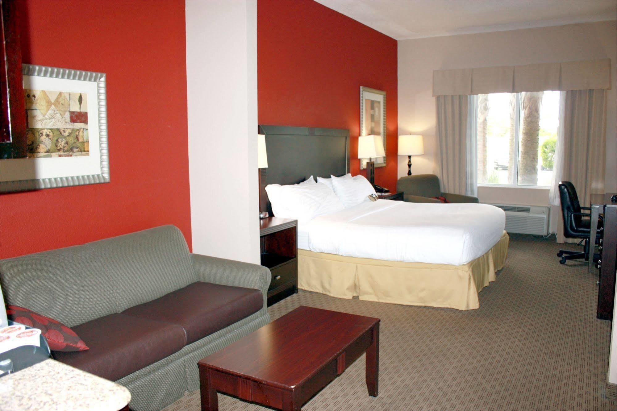Holiday Inn Express Hotel & Suites Crestview South I-10 By Ihg Exterior foto